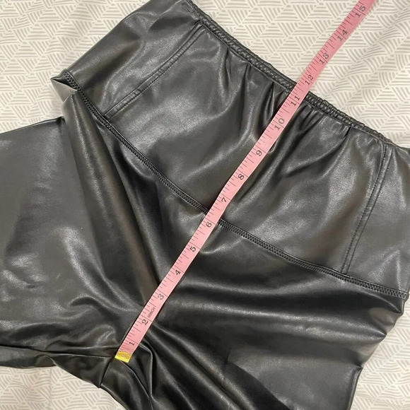 Aritzia Wilfred Free Faux Leather Leggings Womens Size Small Minimalist - Picture 9 of 11